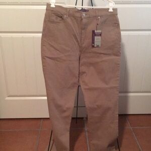 Gloria Vanderbilt Amanda jeans, NEW WITH TAGS